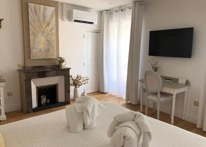 Le Coeur De La Bastide - Adult Only Bed & Breakfast